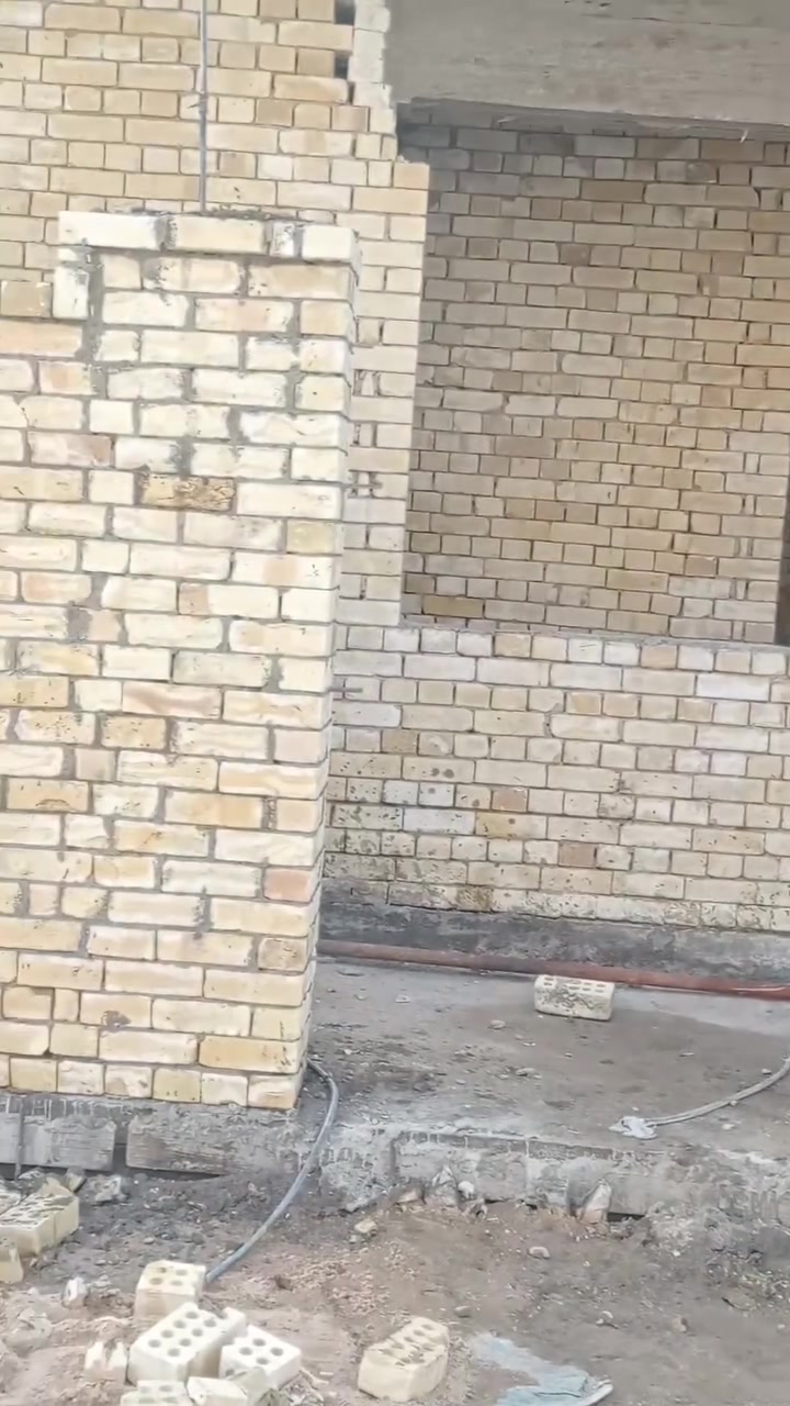 السلام عليكم كادر خلفات بناء مصري شغل درجة اولى اسعار مناسبه للجميع رقم الواتساب ***********
