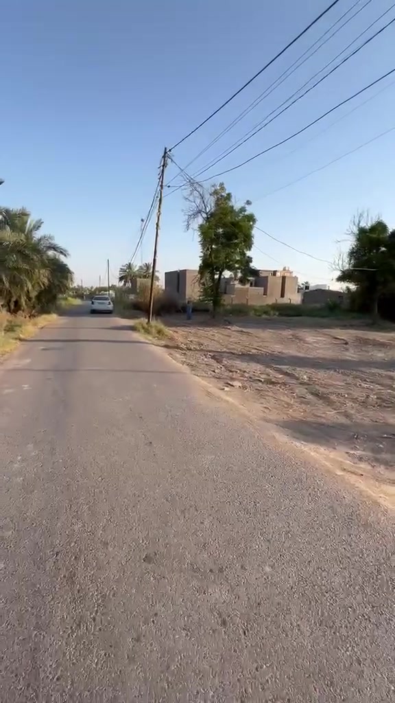سلام عليكم ارض للبيع في هورجب مساحه 650 متر سعر الارض كامله 160 مليون وتبياع 300 متر او 325 متر ايضا 
للاستفسار الاتصال بالرقم ***********
