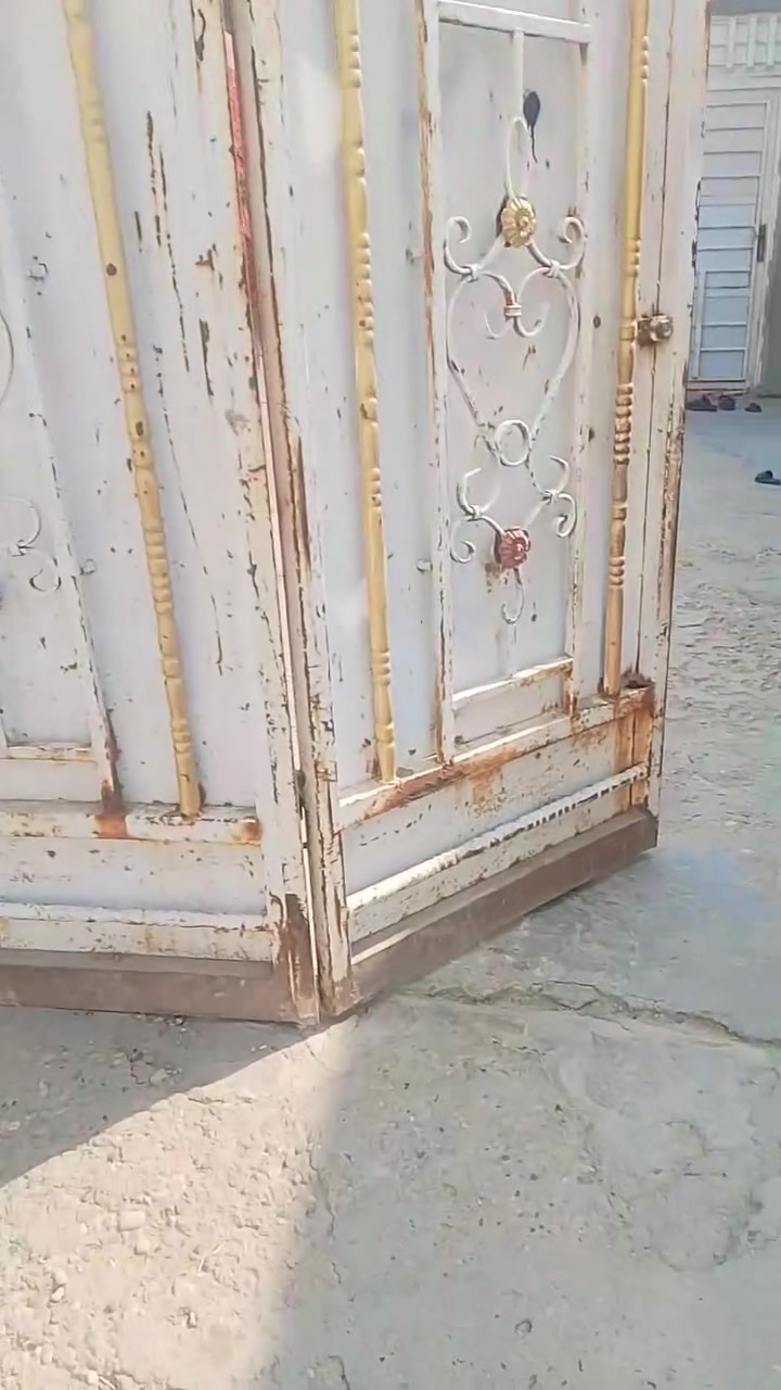 يا الله اخوان بيت بحي السلام قريه عباده خدمات كامله السعر٥٠ وبيه مجال مساحه البيت ١٩٠متر للاتصال عله الرقم‏‪***********‬‏
