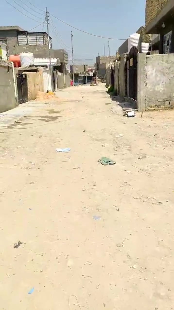 قطعة ارض للبيع ( طابو صرف /زراعي سند 25 ) 
الموقع الطهمازية خلف مركز سيف سعد 
المساحة 130 م (الواجهه 6.5/نزال 20) 
منطقة سكنية وفيها كافة الخدمات (ماء،كهرباء،مجاري ،انترنت)
قريبة جدا عن التبليط 
للاستفسار ***********
