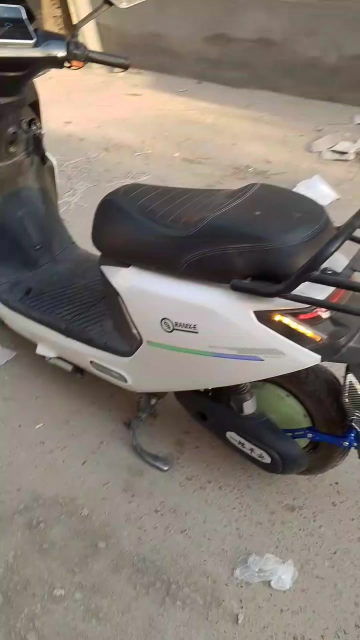 السلام عليكم
دراجه شحن للبيع 

السعر 600 وبيها مجال

بطاريات ع فحص

العنوان بغداد الدورة 
للتواصل ع رقم *********** بي واتساب
