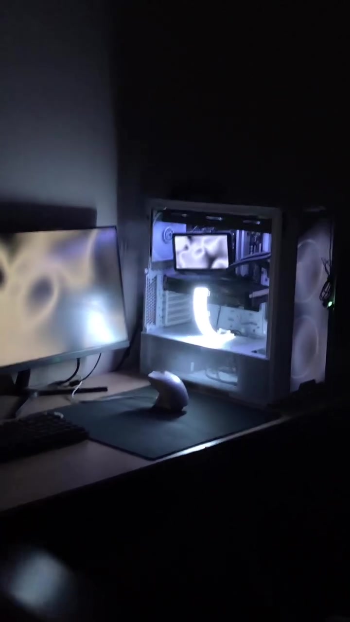سلام عليكم pc للبيع سبب البيع عدم التفرغ اذا تريد تتواصل وياي تواصل عل واتساب حصراً رقمي ***********
مواصفات البيسي :

 Rayzen 7 5700x
4070 galax 3 fan 12g
Motherboard b550 gigabytes ultra نسخه
Ram 32g asrog
Power 750 gamediaz 
M.2 512 adata
Case lain le
XIGMATEK FAN COOLING LIQUID CONNECT Pro 360 Black
تجي وياها
السعر 1850 وبيها مجال هواي

جميع القطع مع كراتيها ماعدا المعالج لان try جميع القطع استعمال شهر بعدهن بلضمان ولكارت ولرامات مستعمله بشكل نضيف جداّ تجي تفحص قطعه قطعه حراره القطع بل ضغط العالي متتعدى ال70 مكاني بغداد
