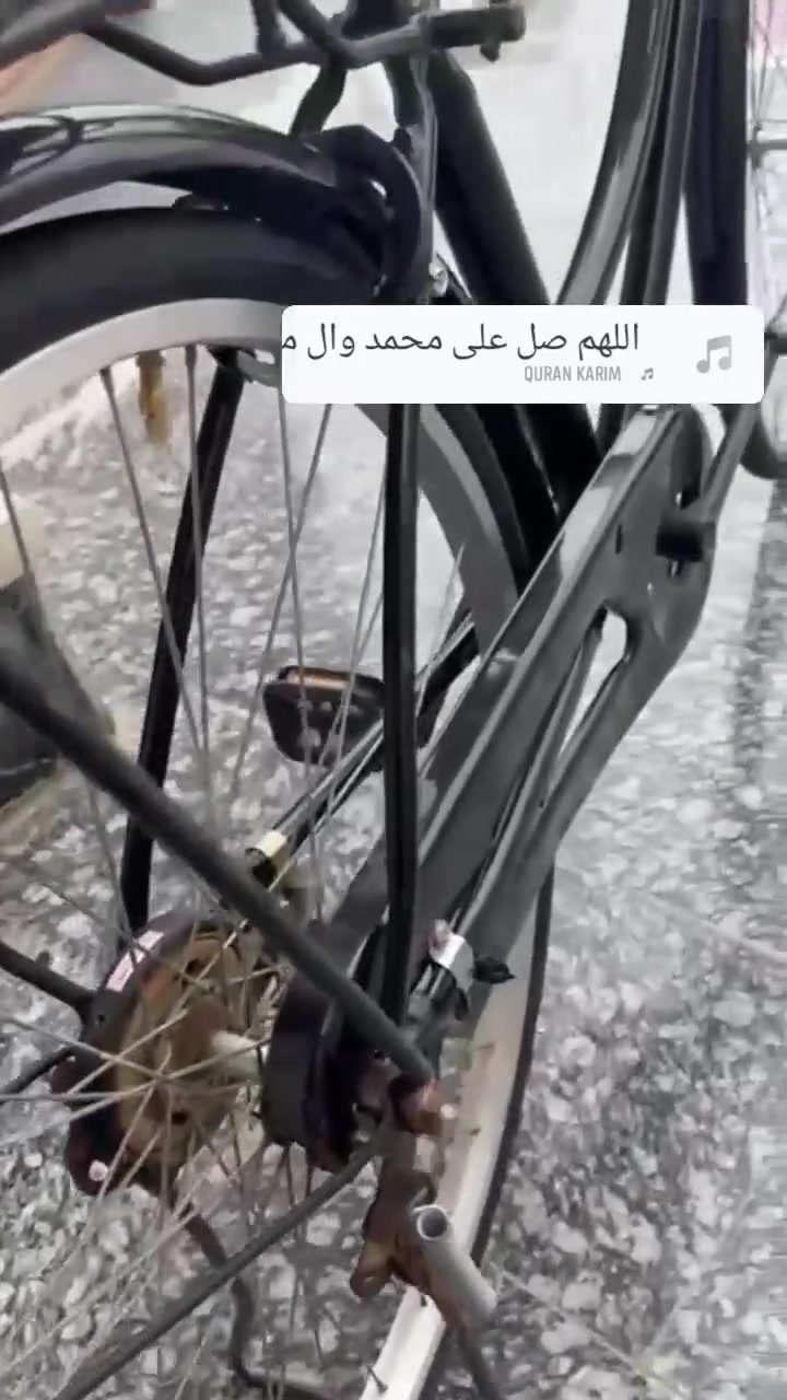 سلام عليكم بايسكل ياباني حجم ٢٦ فوول نضيف كامل من كلشي سعر ٦٥ وبي مجال بسيط تاميم /***********
