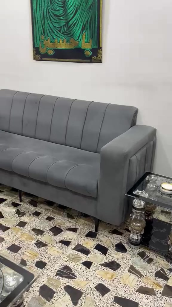 تخم نضيف تكمه سعره٣٢٥مكانه شعله مابي اي ضرر 
مرايات+رفوف سعرهن٢٥٠ وبيهن مجال 
لتواصل واتساب***********
