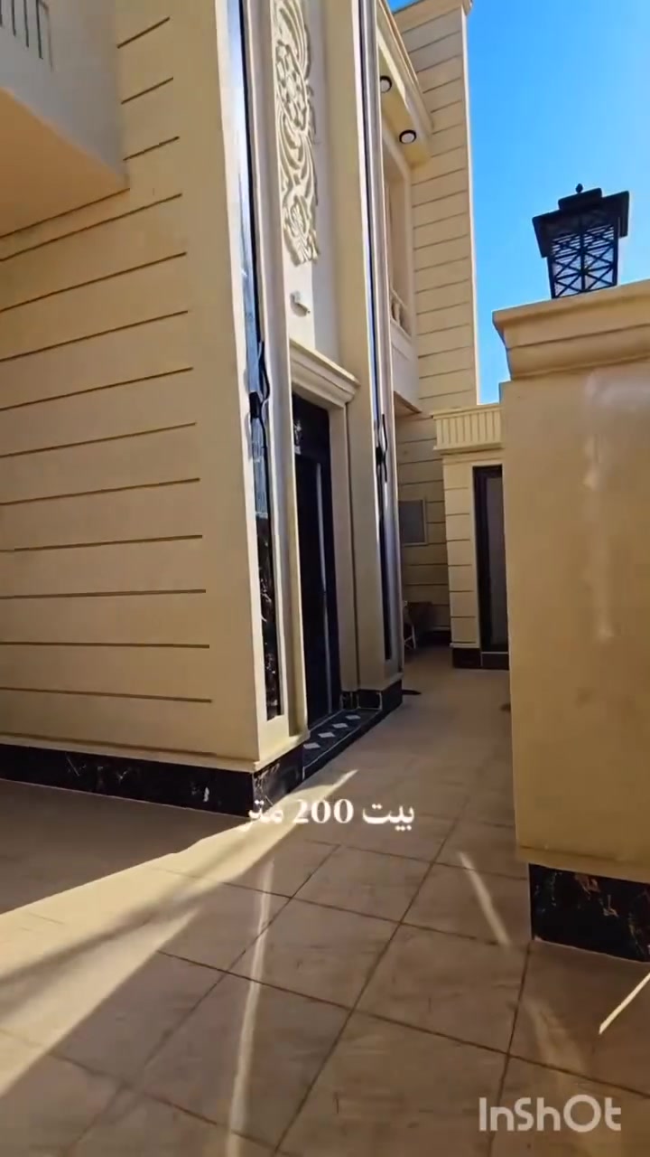 دار للبيع في التصنيع ٢٠٠م شارع ٢٠م
للإستفسار 
***********
