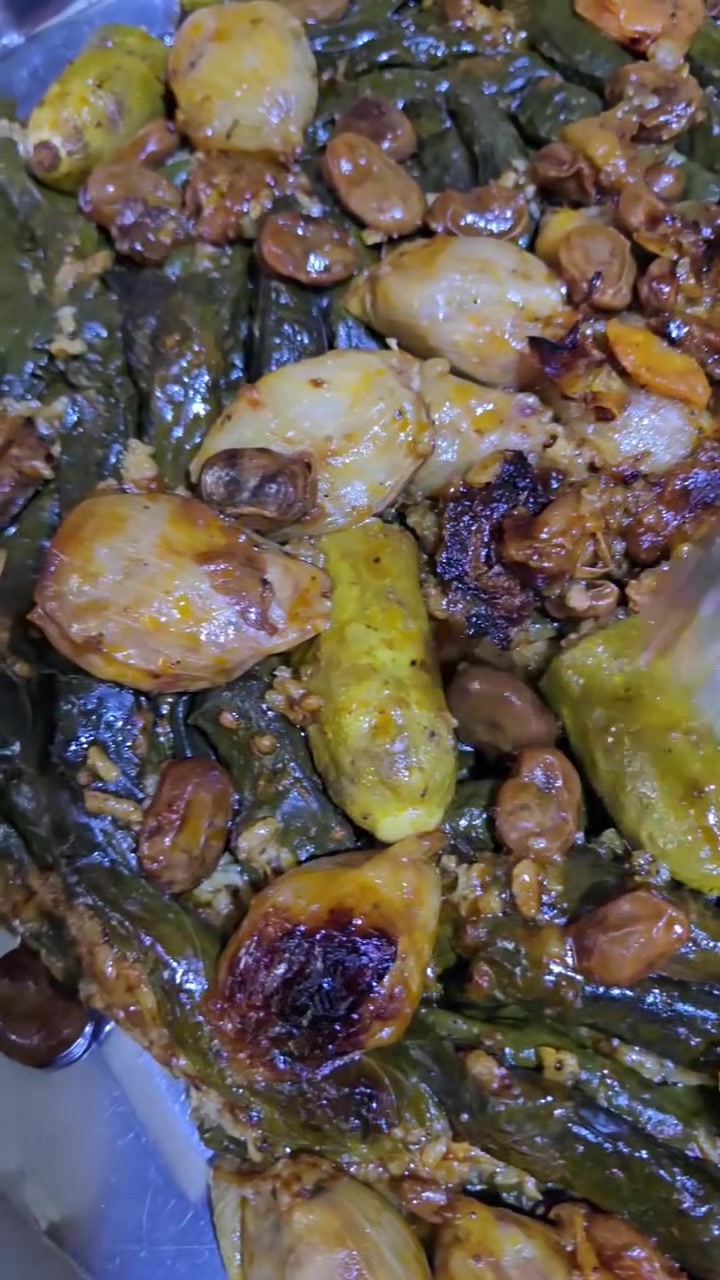السلام عليكم حبايب شغل بيت ونضافه ولحم عراقي ذبح امانه الله ورسوله كبه بانواعها دولمه فطائر بيتزا لحم بعجين كليجه بانواعها كلشي البالكم اطبخه والحجز قبل يوم للمراسله عل الرقم ***********بي واتساب 
او عل الماسنجر
