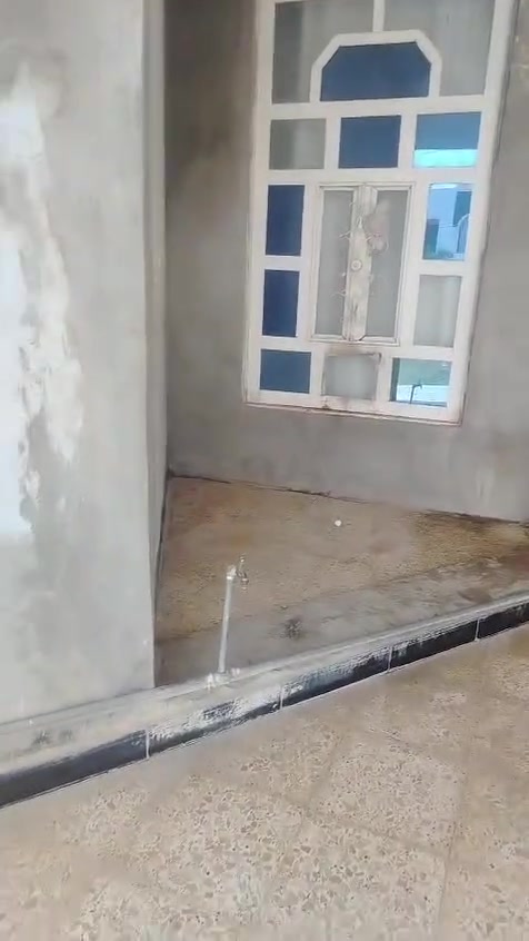 بيت للايجار في منطقه الشراع غرفتين مع مطبخ وصاله وديوانيه وهول وحديقه جبيره مع غرفه نوم مع مجمده والفرع انارات وصاير وجه ع شارع التواصل واتساب ***********
