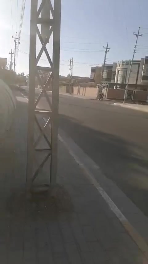 بيت طابقين للبيع 

العنوان الرمادي قرب ألعاب السندباد 

مساحه 700متر 

طابو صرف 

بناء حجر الطابقين 

شارع 20متر تبليط ومجاري خدمات كاملة 

محتويات الدار الطابق الاول استقبال صاله مطبخ حار بارد غرف نوم حمامات 

الطابق الثاني غرف نوم حمامات صاله بلكونات السطح مطلب سيراميك حراري 

باقي التفاصيل بل الفيديو 

الاتصال ‏‪***********‬‏

عنوان المكتب الرمادي خلف العاب السندباد
