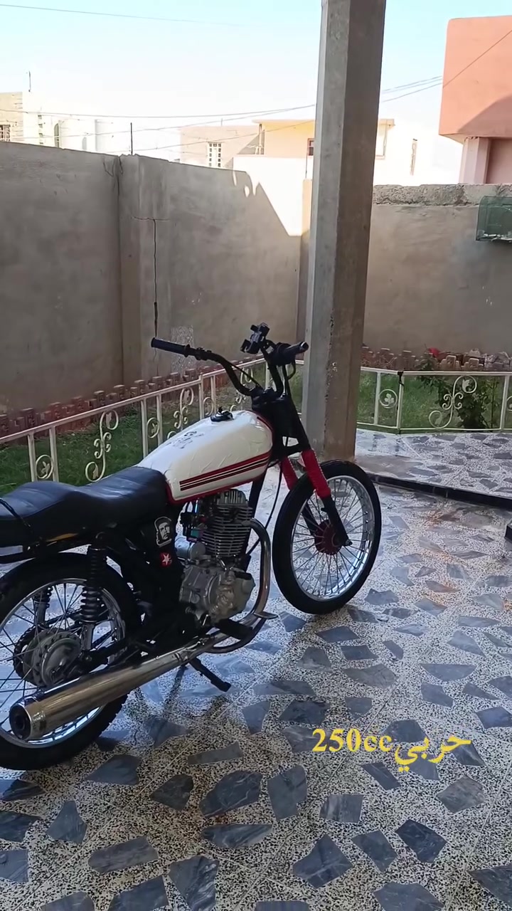 السلام عليكم ورحمة الله وبركاتة دراجه حربيه مكينه قفاز ميتين وخمسين سيسي يعني صاروح مكينه ضاغطة وزنجيل مراوس فقط
رقمي  ***********
السلام عليكم ورحمة الله وبركاتة دراجه حربيه مكينه قفاز ميتين وخمسين سيسي يعني صاروح مكينه ضاغطة وزنجيل مراوس فقط

نص مكتوب في الصور:
- الصاروخ 250cc