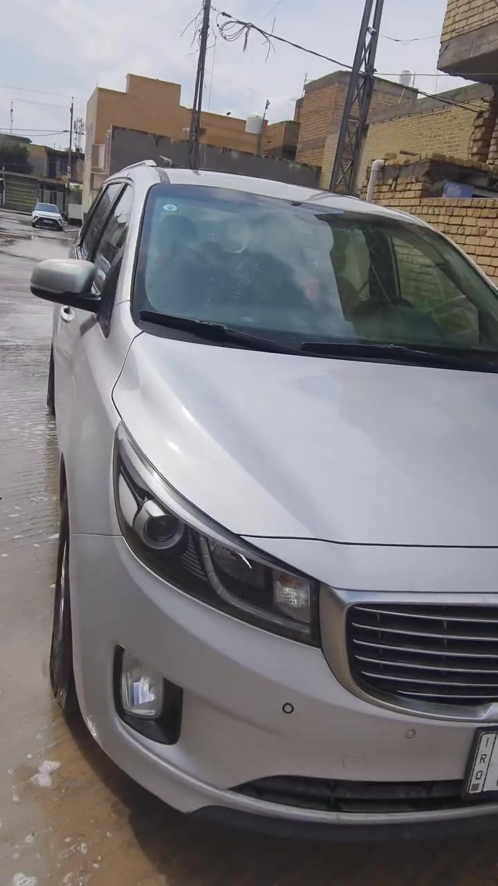 للبيع كيا سيدونا موديل 2018 فول مواصفات عدى الفتحة كير ومكينه مكفولات سنوية ل2031 باسمي مداور ثاني يوم  حادثها ربع قمارة ماشية 98ميل السعر 155 للاستفسار الاتصال ***********
