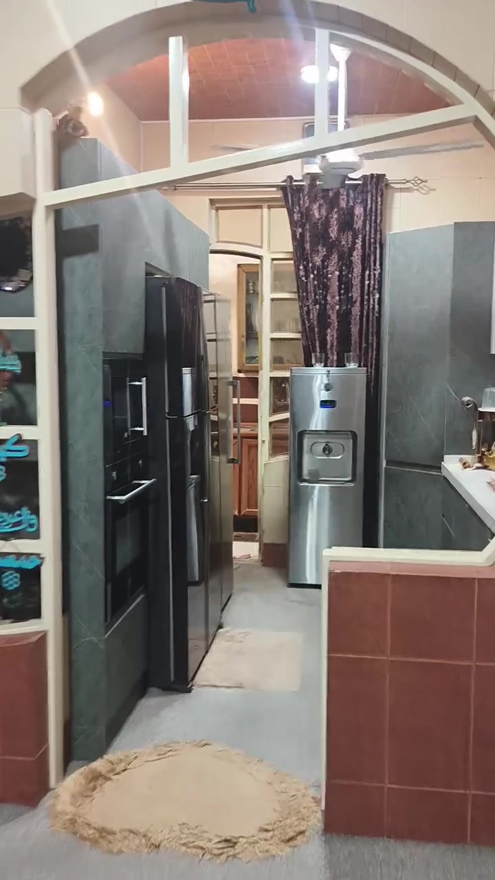 دار بالمهندسين درجه اولى طابقين مسلح اربع غرف نوم وصاله واستقبال ومطبخ حار وبارد 300م السعر 900 مليون الاتصال عل الرقم *********** ابواحمد@
