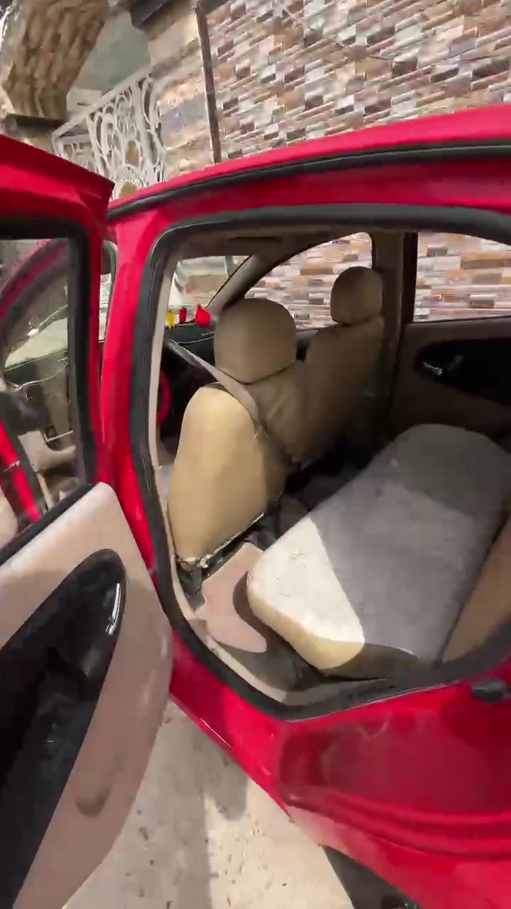 موديل ٢٠١٣ • ماشيه ٦٠ الف • نجف