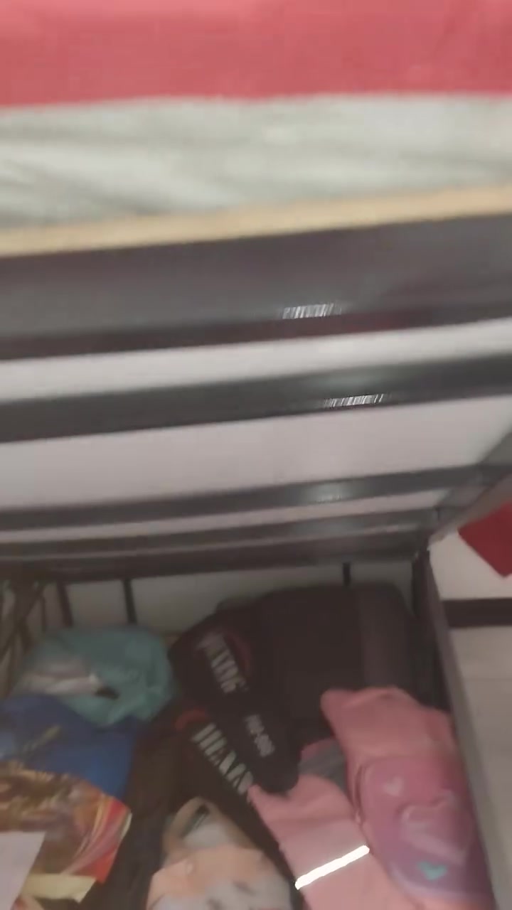 ***********
