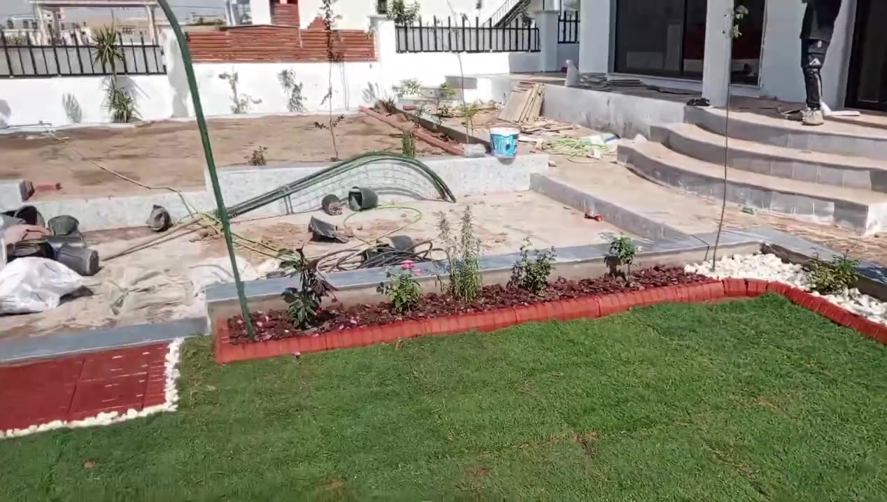 وتساب***********/*********** ،السلام عليكم 🌷هذا جزء من 🌱عملي 🌷ان شاء الله 🌷 عجابكم🍁 مستعدين 🌷 تأسيس 🌷الحدئق و🌷قص الثيل وتقليم الا 🍁شجار

