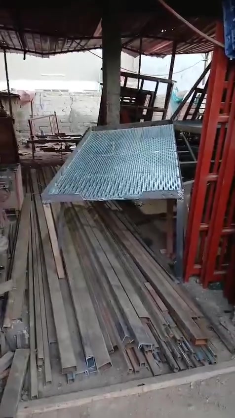 ميز تنظيف وتعليب • يدوي • ديالى