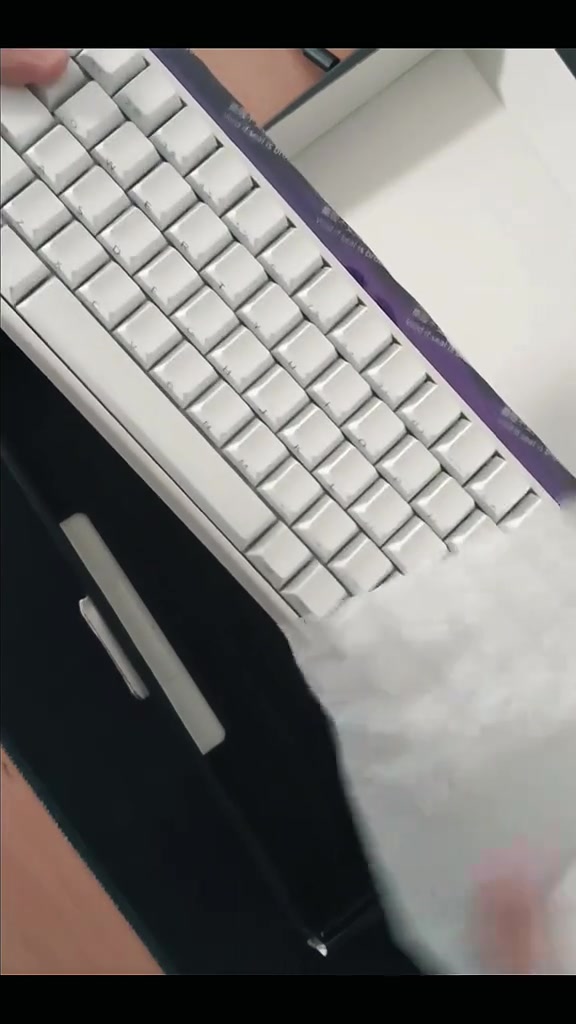 ⌨️🔥 AULA HERO68 HE – كيبورد Gaming مغناطيسي 🎮

⚡ Magnetic Hall Effect Switches
🚀 Rapid Trigger + 8K Polling Rate
🎯 ضبط نقطة التفعيل حتى 0.01mm
🌈 إضاءة RGB
🔧 Hot-Swap للمفاتيح المغناطيسية
🎛️ Knob للتحكم بالصوت والوسائط
💪 أغطية مفاتيح PBT
🔌 اتصال USB-C
⌨️ تصميم مدمج 68 مفتاح

🏆 سرعة + دقة + استجابة فائقة للـGaming التنافسي!

📲 للطلب: ***********
🚚 توصيل إلى كافة محافظات العراق 🇮🇶
