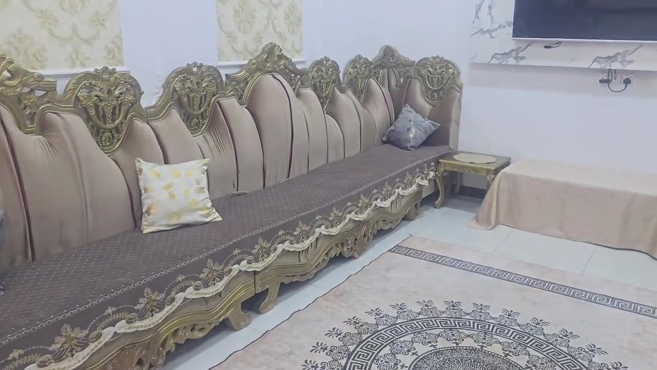 السلام عليكم تخم قنفات ملكي الطول 14 متر  السعر 700
العنوان البصره الهارثه كرمه علي 
***********
***********@
