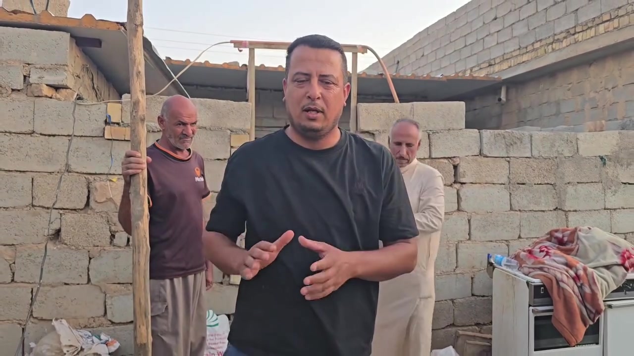 🏡 من حملة تبرع عشرة الاف دينار شهريآ...
بفضل الله تعالى ثم بفضل مساهمات أهل الخير الكرام، نواصل بناء وإسكان العوائل المتعففة ضمن مجمع وطن السكني في ديالى / ناحية خان بني سعد / حي المصطفى.
واليوم تم بحمد الله إسكان إحدى العوائل المستحقة في دارها الجديد داخل المجمع، لنمنحها الاستقرار والعيش الكريم بعد معاناة طويلة.
إن هذه الإنجازات ما كانت لتتحقق لولا مساهماتكم الشهرية المباركة، فكل (10,000) دينار يتبرع بها أصحاب القلوب الرحيمة تساهم في بناء بيت، وإعانة يتيم، ومساعدة عائلة محتاجة.
نسأل الله أن يبارك بكل من ساهم ودعم ودلّ على الخير.
📞 للتواصل: ***********
💳 سوبر كي: ***********
💳 رقم الحساب: 7112623967
#حملة_تبرع_عشرة_الاف_دينار_شهريآ #مشروع_وطن #مجمع_وطن_السكني
