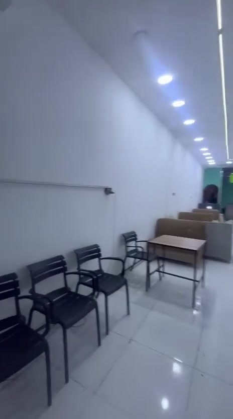 للبيع غراض كوفي شلع كوفي كامل وجاهز للبيع شلع
1.مولدة كيا 120 امبير شرط الفحص( مليونين)
2.اربع سبالت عمودي ابو 3 طن (الواحد ب800 الف)
3.بلازمات عدد 3 +اشتراك رابعه(ال55 ع 300 الف وال65 ع 400 الف شرط بعدهن بلزكاتهن) 
4.اراكيل وبكارات الجراخ ابو الباركود عدد 40(شلع ع 15 الف قفل)
5.ميزين بليارد واحد سوبر ماستر وثاني يلين(قفل اثنينهن بمليون ونص)
6.سستم كاميرات كامل عدد 4كاميرات(ب100 الف)
7.ميز كاشير(150) 
8.براد عارضه(175)
9.تخم جلسات 6 كروبات (500 الف شلع)
وبعد غراض هواي 
***********
