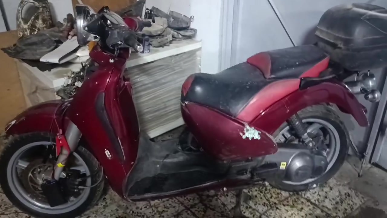 التفاصيل كله داخل الفديو وبالشرح همات راح اكتبهن
شباب ابيعه كوم حديد  شغاله كلشي مابيه نقصهه بس باتري 
اني ابيعه كوم حديد لان مالي خلك كلساع واحد كايلي شبيه ومابيه 
دراجه ابرله ايطالي سرعه ١٦٠ 
كهربائيات كله شغاله 
كلجاتهه شويه تعبنات مو نشطات 
نقصه بس باتري واطلع 
ابيعه كوم حديد  /كوم حديد /كوم حديد 
السعر ٥٠٠ 
مكانه بالحريه 
***********
