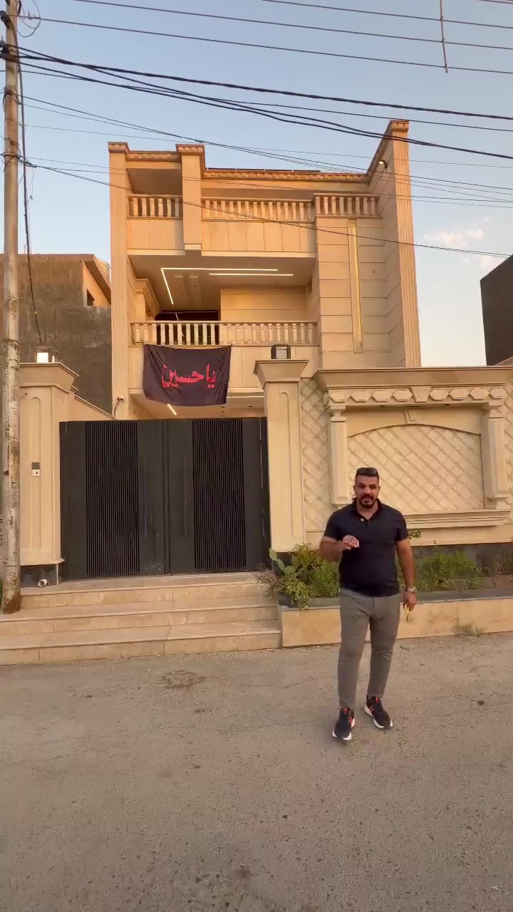 سلام عليكم للبيع فقط
عقار العنوان الدورة البعيثة مجمع الحليم 
سند 25 واقرار محكمة وتنازل بشركة 
مساحة العقار 140 متر واجهة 7/ نزال 20
طابقين ونص 
على شارع 12 على الشارع العام 
الكهربائيات بوري دفن 
منضومة طاقة شمسة مع الالواح 
اربع غرف نضام سويتات 
الارضية البيت بلكامل لوح مات متر بمتر 
اخوان باقي التفاصيل هواية للاختصار اتصل عرقم وتدلل سعر البيت 310 مليون وبي مجال للراغب بلشراء 
للاستفسار اتصل وتدلل 
***********

