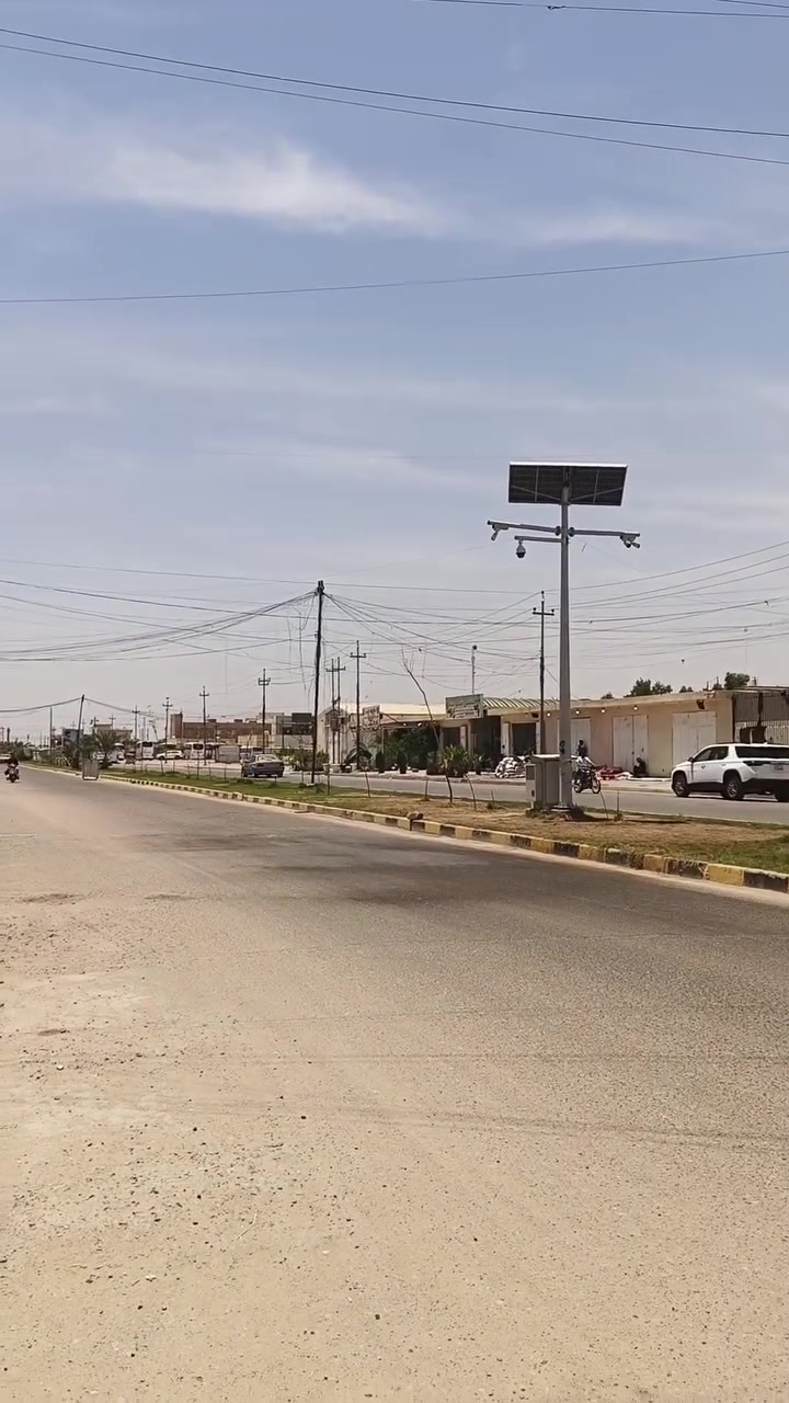 بيت للبيع سايدين كراج بغداد موقع تجاري مساحة 200متر بناء 2011 طابقين الطابق إستقبال وغرفة ومطبخ حار وبارد ومنور وصالة وصحيات ومحل وحالياً مستقلينة غرفة و الطابق الثاني ثلاث غرف واحدة منهن تحتوي على سويت السعر ب٢٦٠ وبي مجال بسيط ‏‪***********‬‏
