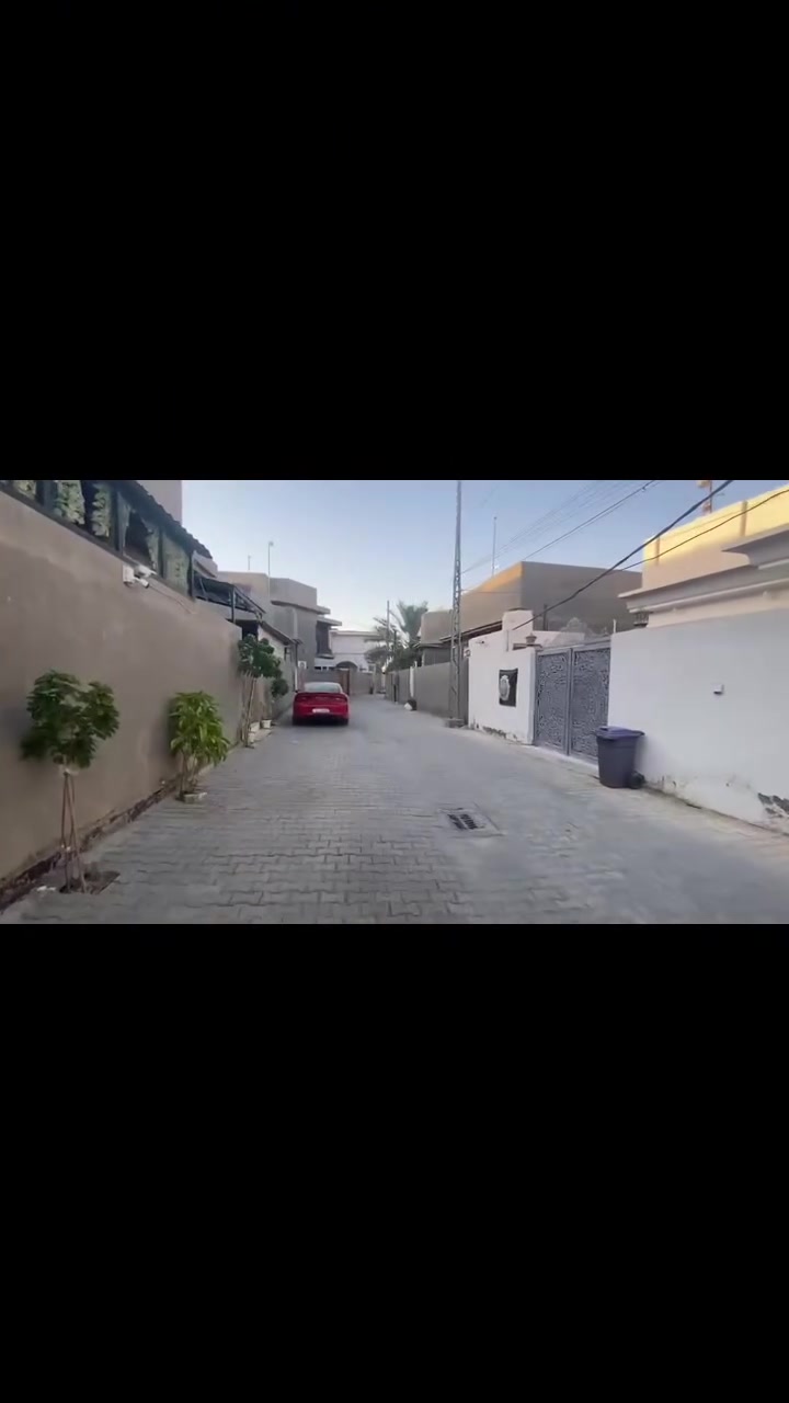 #بيت_للبيع #السماوة
#بساتين_محمد_علي 
بيت للبيع بساتين محمد علي مساحة ٢٣٨/م ركن على ثلاث شوارع مقرنص قريب منتزة الوردة طابق واحد
غرفة وحدة و اصاله و استقبال و مطبخ و خدمات صحية البيت لصاحب الارض مباشراً
للاستفسار اكثر الاتصال على رقم 
*********** واتساب متوفر 
ومن لديه عقار للبيع يرجى التواصل معنا
