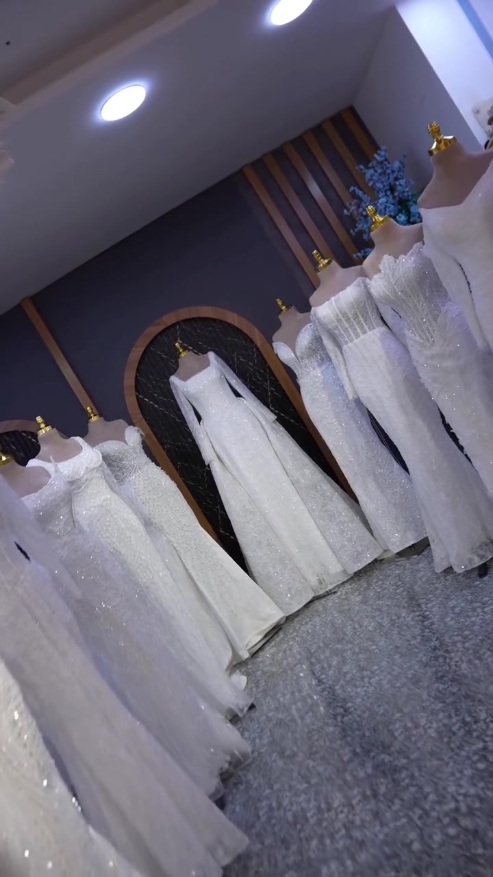 مع سنتر ليمونة2 مراح تحتارين  نوفرلج الي تردينه وباسعار مناسبه
بدلات الزفاف والحنة👰
فساتين السهرة للبيع، وللإيجار
***********⁩⁩⁩⁩⁩⁩⁩⁩⁩⁩
