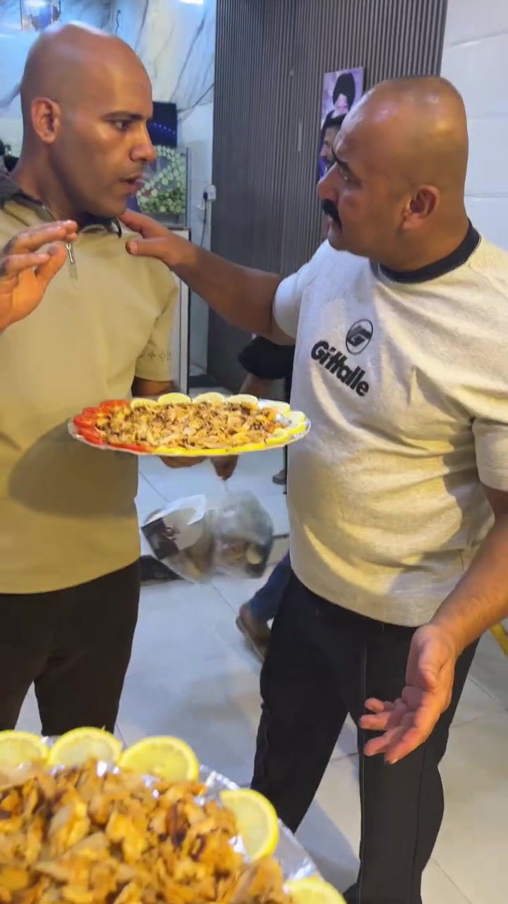 هلا بأهل المسيب الطيبة! 🌯✨
​طعم الشاورما الأصلي والعال العال تلگا يم مطعم كاظم دبل! كص دجاج معتب، محمص ومسبك على أصوله، ويا الصمون الحار والمقبلات المشكلة اللي تعدل المزاج.
​العروض والأسعار اللي تفرح القلب:
​كيلو كص دجاج: بـ 16 ألف (ويا الصمون والمقبلات) / وبـ 14 ألف (بدون صمون).
​نص كيلو كص دجاج: بـ 9 ألف (ويا الصمون والمقبلات).
​📌 العنوان: المسيب - نزلة أولاد مسلم
📞 أرقام الطلبات والتوصيل:
​***********
​***********
​اطرد الجوع ومر علينا، أو اطلبها وتوصلك للباب تچوي
