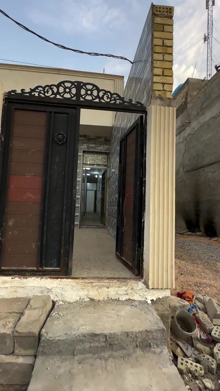 بيت للبيع • منطقة خضراء دسيم • مي كهرباء مجاري