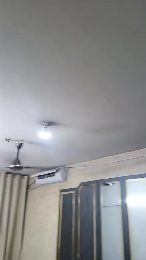 السلام عليكم شقه للبيع بغداد المحموديه مجمع القعقاع مقابل ملعب الترابي الاسفسار على هذا الرقم ***********  بي واتساب
