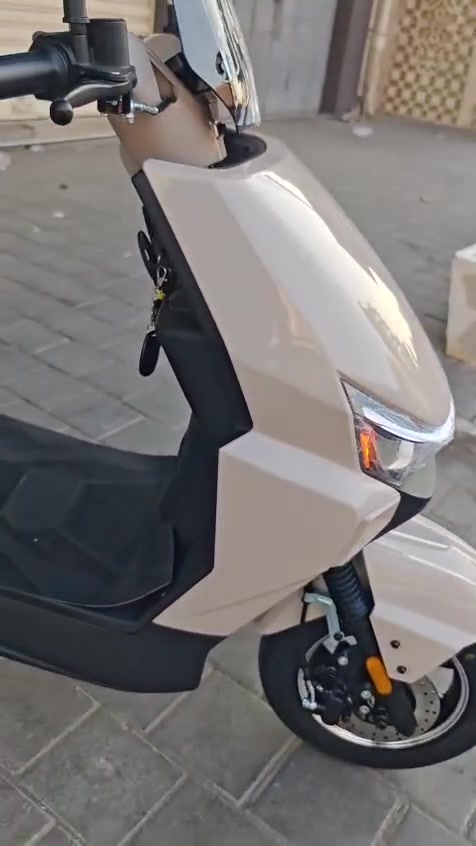 السلام عليكم دراجه شحن 2026 صفر كيلو متر ست بطاريات 32 امبير ملف 1800 بريكات دهن امامي خلفي دراجه جديده غير مستعمله للبيع العنوان بغداد ساحه الوثبه السعر 750       ***********

