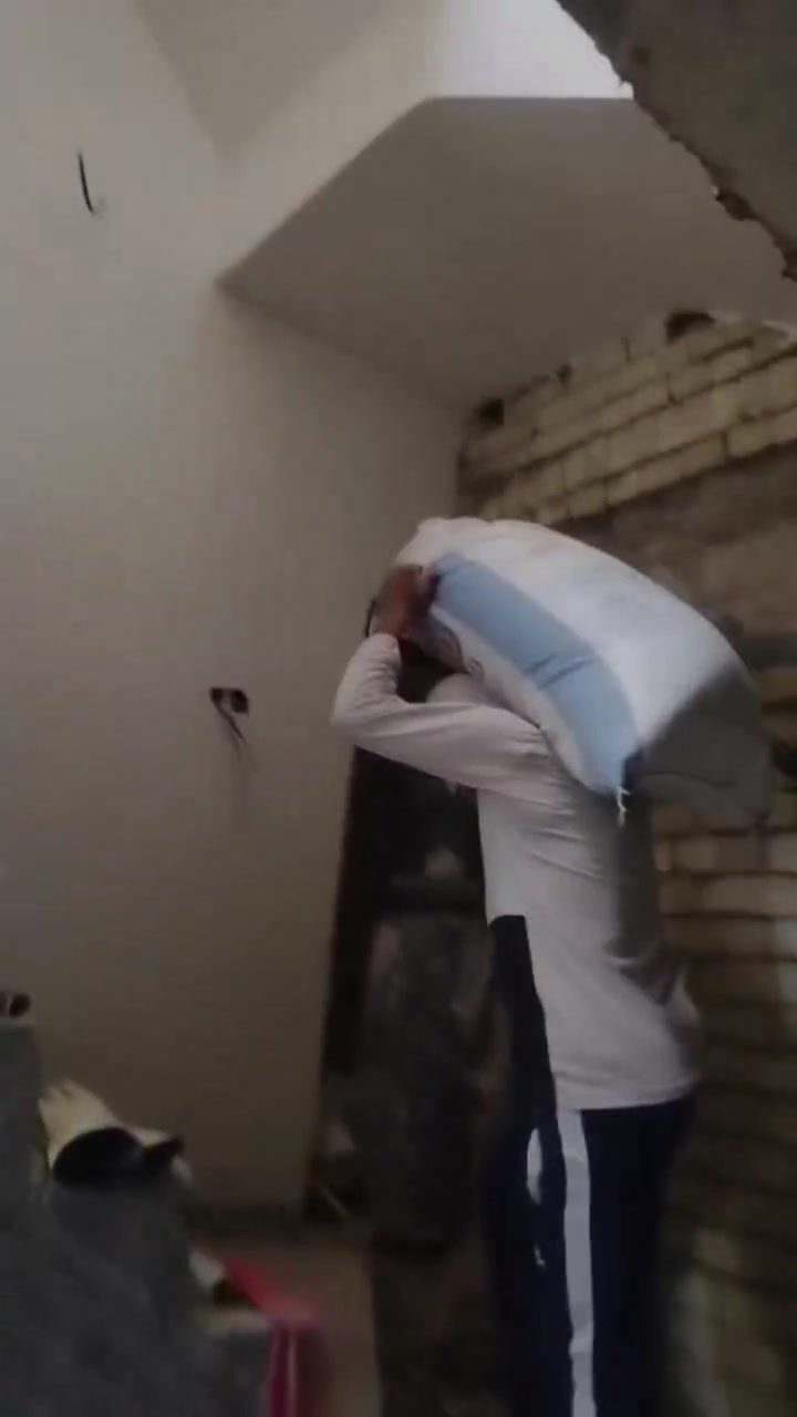 سلام عليكم اخوان كادر ابو يعكوب التصعيد كافت  المواد البناء نشتغل عل ضهر دخل بغداد تصل  ***********
