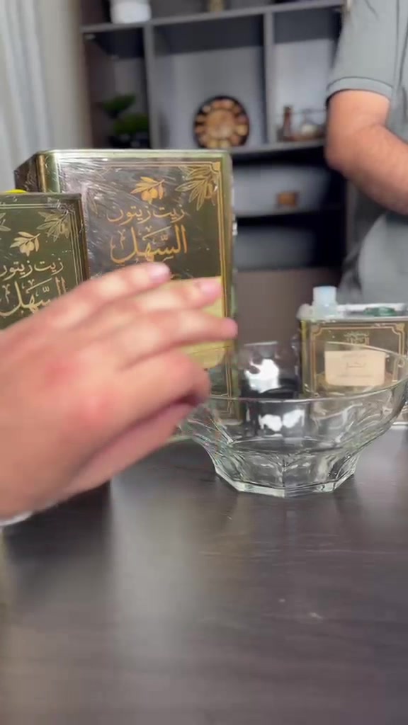يت زيتون بكر  سوريا العفريني الاصيل
من الشجرة للمعصرة الحجرية بدون تكرار أو مواد مضافة 
يوجد 
1 لتر 
5 لتر تنكة 
18 لتر تنكة كبيرة
توصيل مجاني وسريع لكل محافظات العراق
وكردستان للطلب ارسل رسالة الان
و أيضاً للتواصل المباشر مع الوكالة عبر الواتساب 
***********