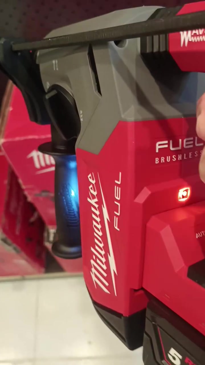 Milwaukee M18 fuel
***********
متوفر جملە و مفرد
