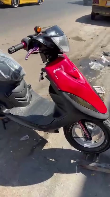 سلام عليكم دراجه ماكس عدله للبيع دراجه حلوة و متعوب عليهة مكينه ما مفتوحه دراجه مكفولة كفاله عامه بيه بس سلف تجاري و كابريتر تجاري فقط كفرات مختومه ختم واحد هيه ولمكينه عنوانهة بغداد مدينة الصدر 
رقم ***********
