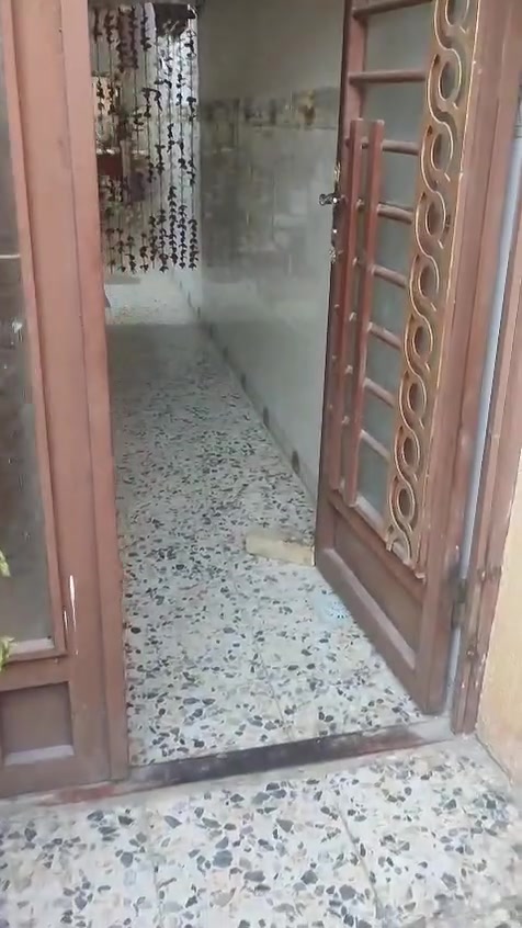 للبيع بيت 100 متر مبادره ب حي العامل الطاقة قطاع 17 
السعر 45 تطلوعة
للاستفسار خاص 
او اتصال ***********
