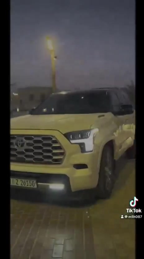 السلام عليكم سيارة سيكويا 2024 مواصفات vip كابستون اعلى مواصفات السيارة واضحة بالصور 
الحادث فقط دعامية خلفية 
كير محرك ٦ سلندر تون تيربو شرط 
7 راكب
كشنات الخلفية تدفئة تبريد..
مكان السيارة محافظة صلاح الدين (تكريت) للشراء : ***********

