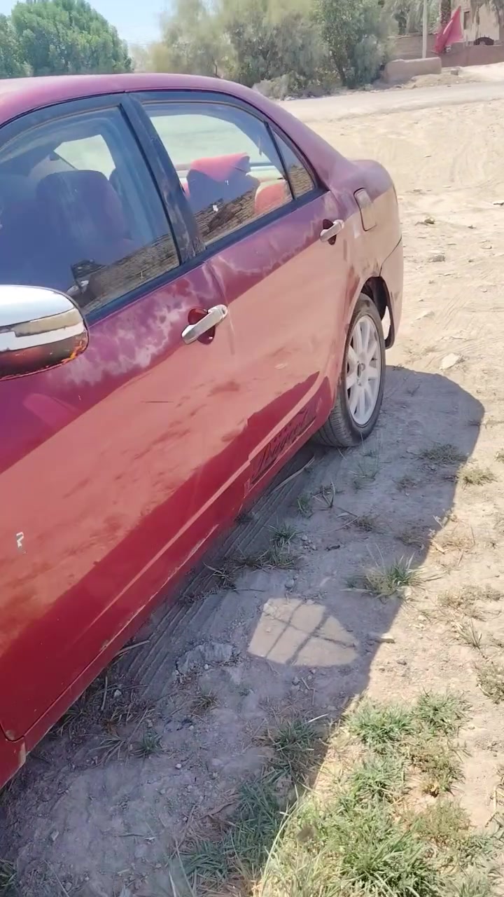 جيلي موبل لبيع موديل ٢٠١٣مكفولة من الضربة والتبديل السعر ب٣٣وبيهة مجال قليل لشراي يخل اعيون***********١
