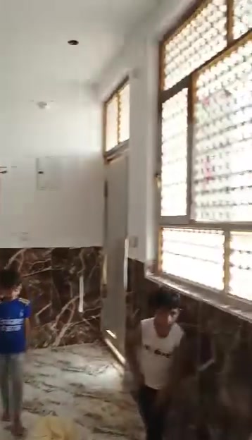 شقه للايجار بحي الفداء على شارع 60 تحتوي على غرفتين وصاله ومطبخ وصحيات ايجارها 250 الف مع المجال البسيط
---------------------------------------------------
للأستفسار: الاتصال على الرقم التالي 📞
   واتساب: ***********
#اتصال_فقط
 نستقبل كافة العروض العقارية ✍️ بيع وأيجار
