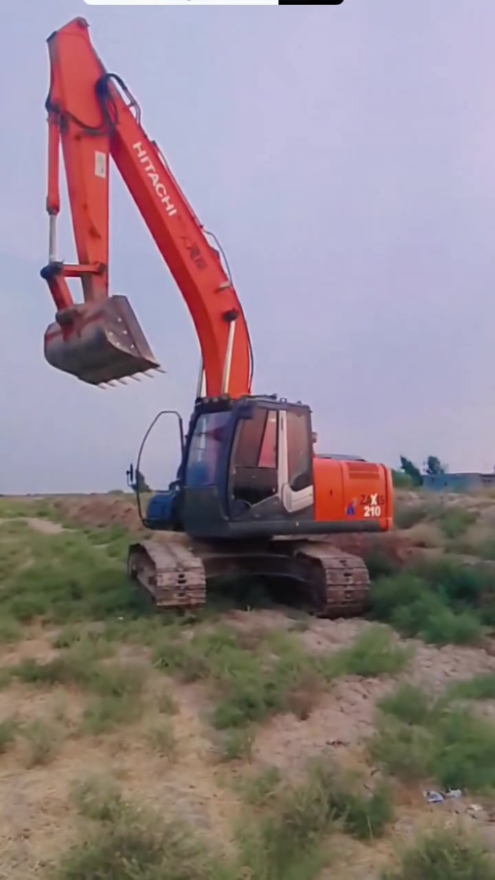 يالله للبيع حفاره زت ثريه موديل2010
حجم 210Kللستفسار التصال على رقم 
***********
