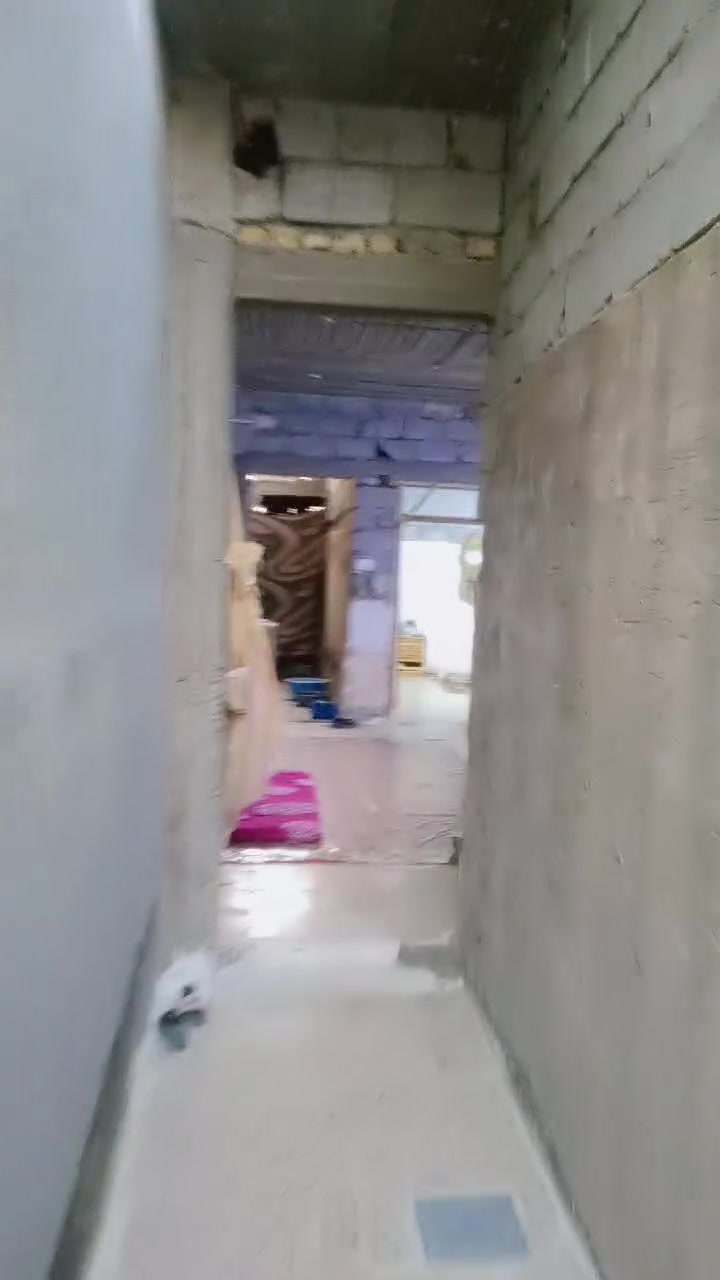 مستعجل على بيع 📍سلام عليكم بيت للبيع زراعي مساحته 100متر يتكون من صاله 4×4 و حولي 6 ×5 وغرفه 4×4 حمامات داخليه و خارجيه
 البيت يحتاجله بس جص وبورك  
كامل من  الكهربايات وألماء والمجاري 
السعر خاص 
📍📍المكان الطارمية  قرب شارع الحجازي 
 
التواصل ( ***********   /‏  ‪ ***********‬‏)
