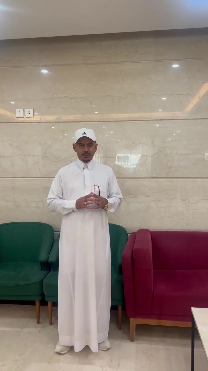 جهز جوازك يوم ٩/٢٠ البرنامج الراقي ثلاث وجبات طعام  شارع اجياد برا ولدينا جوا ايضا ويوجد اقتصادي بدون طعام ٥٥٠ الف  اتصل وأحجز الان اقدم متعهد خدمه ضيوف الرحمن ***********
