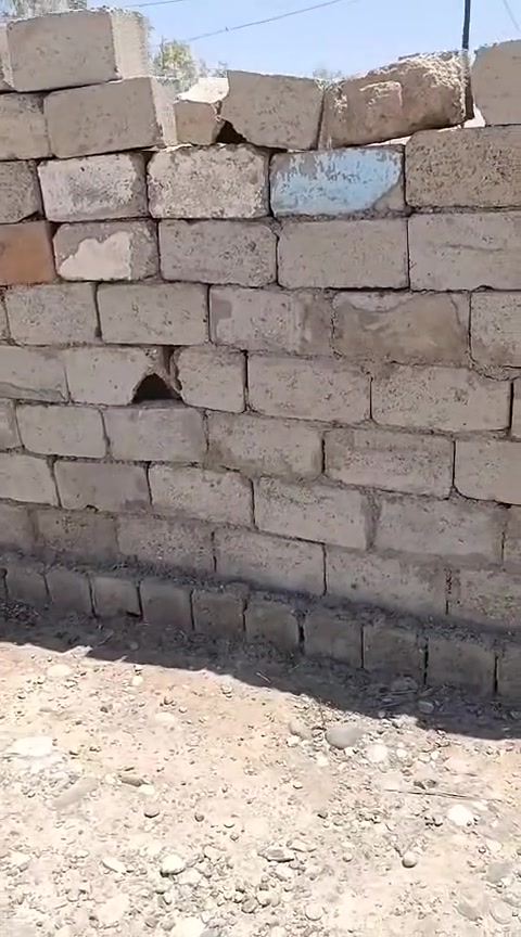 السلام عليكم  بيت للبيع 625 متر البناء 150 بها ربعه خارجيه وحديقه الموقع كركوك الحولي قريه السلام سعرها 22 وبها مجال. *********** ابي مجال
