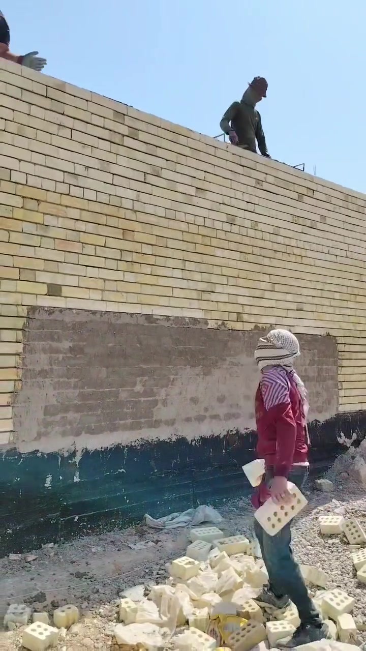 سلام عليكم خلفة بناء متفرغ حاليا فقط داخل النجف***********
