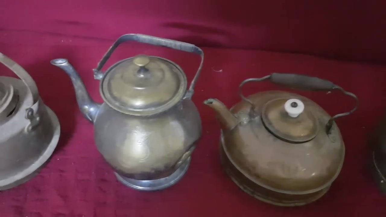 السلام عليكم اخوان ست قواري نحاس ثقيل للبيع يوجد توصيل
***********
