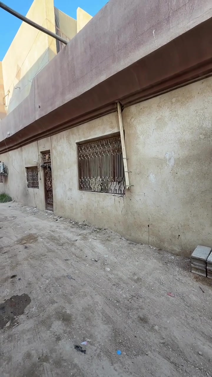 يت لبيع مساعة 215م طابقين باقي تفاصيل بلفيديو 
سعر ٢١٥  وقابل لتفاوض 
سند ٢٥ عنوان كربلاء كنطرة السلام 
***********

‭***********‬ صاحب البيت
