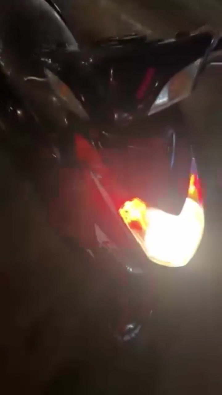 سلام عليكم دراجه سكنس فحل وارد ياباني مكفول كفاله عامه دراجه تخبل نكره سلف مكينه بلاديه بعدها بترابها سعر ١١٠٠ وبيها مجال لاستفسار رقمي واتساب ***********
