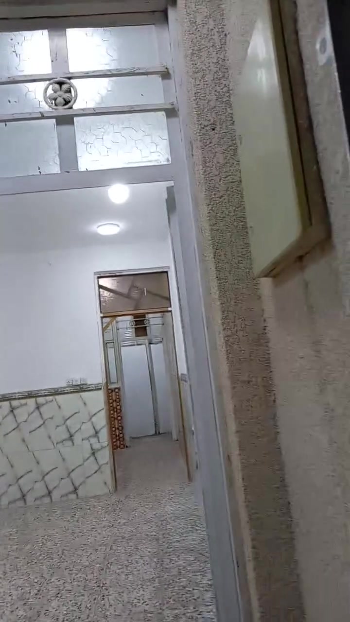 سلام عليكم مشتل للايجار منطقة سريدات ٥٠ متر مشتل جديد نظيف طابق واحد إيجار ٢٠٠ اتصال ***********ابويمامه تحياتي للجميع
