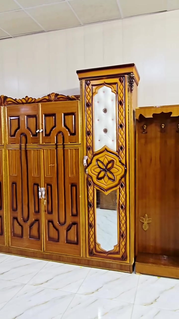 #المنشور_مؤقت🥰

غرفه مستخدمه نظيفه

السعر 550 الف فقط

غرفة مستخدمة 6 ابواب طابقين ملحق 

الوجه صاج والقاعده بلوك صاج 

قصر الأميرات للاثاث العراقي 

العنوان/// بغداد المعامل الحسينيه مقابل مدارس الكاظمين الأهلية

***********
***********
***********

يوجد خدمة توصيل الى جميع المحافظات🚚
